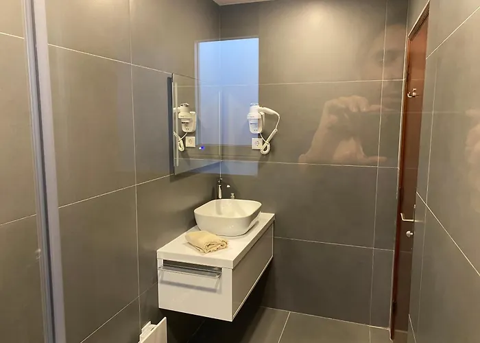 Steps To 4beds -ac Self Check-in 2024 Reno 度假居 *